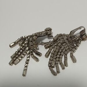 Elegant Silver Dangle Earrings And Necklace Set.